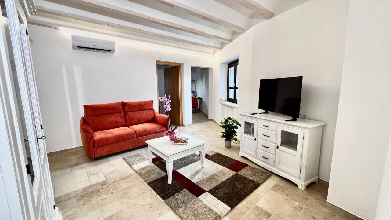 Apartament La Casa Di Natalie Girasole Zewnętrze zdjęcie